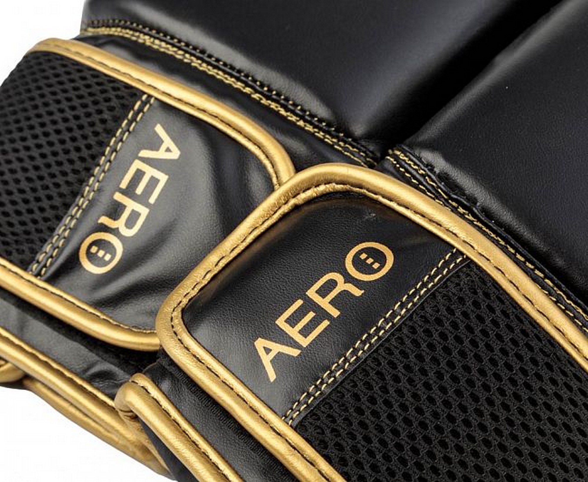 Перчатки боксерские Clinch Aero 2.0 C136 черно-золотой 2000_1637